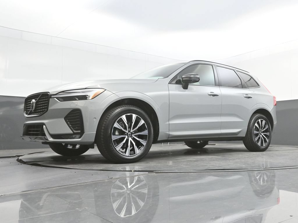 Certified 2024 Volvo XC60 B5 Plus AWD/4WD image 22