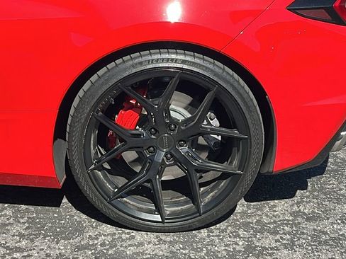 Used 2021 Chevrolet Corvette Stingray Premium Conv w/ Z51 Performance Package RWD image 6