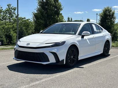 Used 2025 Toyota Camry SE w/ Multimedia Upgrade Package