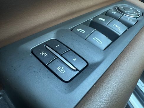 Used 2022 Chevrolet Tahoe High Country image 10