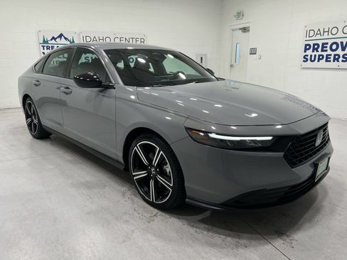 Used 2024 Honda Accord Sport image 2
