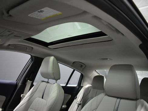 New 2026 Nissan Sentra SL w/ Floor Mat Package image 17