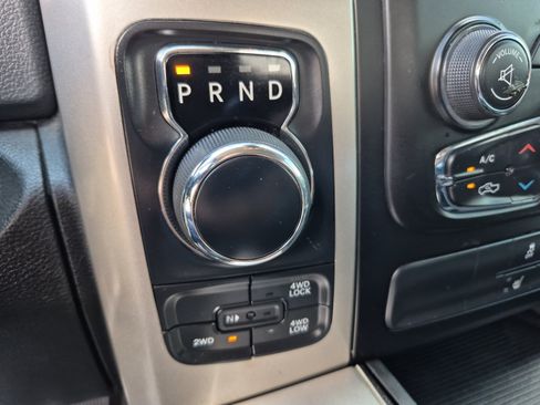 Used 2020 RAM 1500 Classic SLT w/ Luxury Group AWD/4WD image 36
