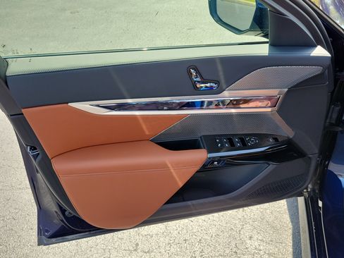 New 2026 BMW 740i w/ Executive Package RWD image 13