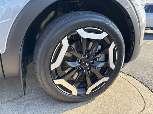 Used 2024 Kia Telluride S image 26