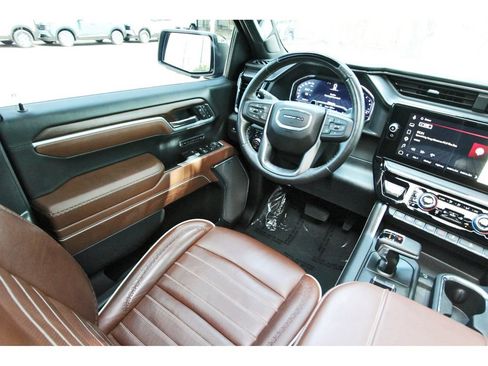 Used 2025 GMC Sierra 1500 Denali Ultimate AWD/4WD image 6