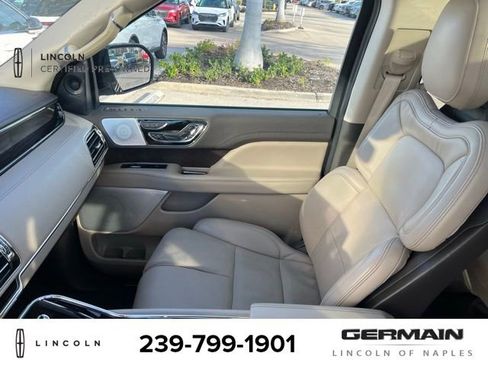 Used 2023 Lincoln Navigator L Reserve image 10