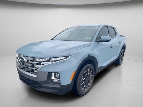 Used 2023 Hyundai Santa Cruz SE AWD/4WD image 2
