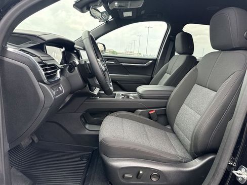 Certified 2025 GMC Acadia Elevation w/ LPO, Floor Liner Package FWD image 23