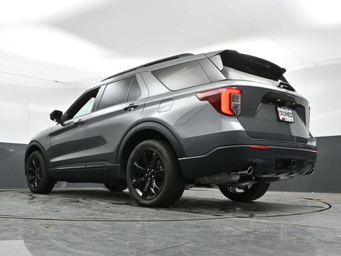 Used 2023 Ford Explorer ST-Line w/ Class IV Trailer Tow Package AWD/4WD image 49