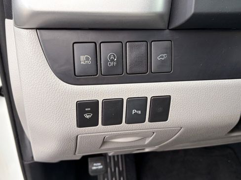 Used 2019 Toyota Highlander Limited image 20