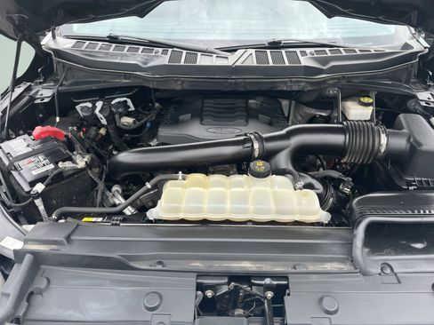 Used 2021 Ford F150 XLT w/ Equipment Group 301A Mid image 9