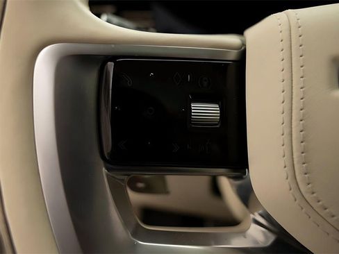 Used 2025 Land Rover Range Rover Autobiography image 42