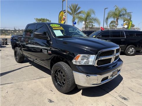 Used 2019 RAM 1500 Classic SLT w/ Luxury Group AWD/4WD image 8