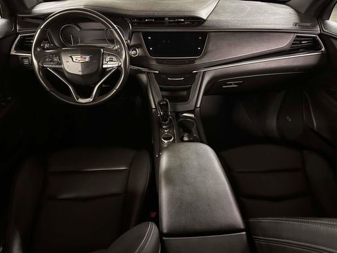 Used 2024 Cadillac XT6 Luxury AWD/4WD image 18