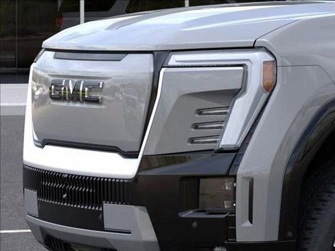 New 2025 GMC Sierra EV Denali AWD/4WD image 16