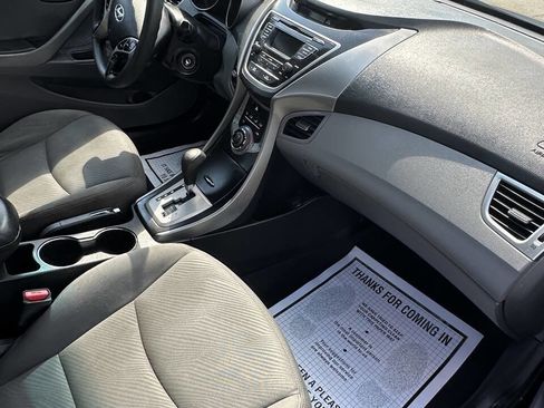 Used 2013 Hyundai Elantra GLS w/ Preferred Pkg FWD image 13