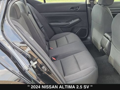 Used 2024 Nissan Altima 2.5 SV FWD image 26