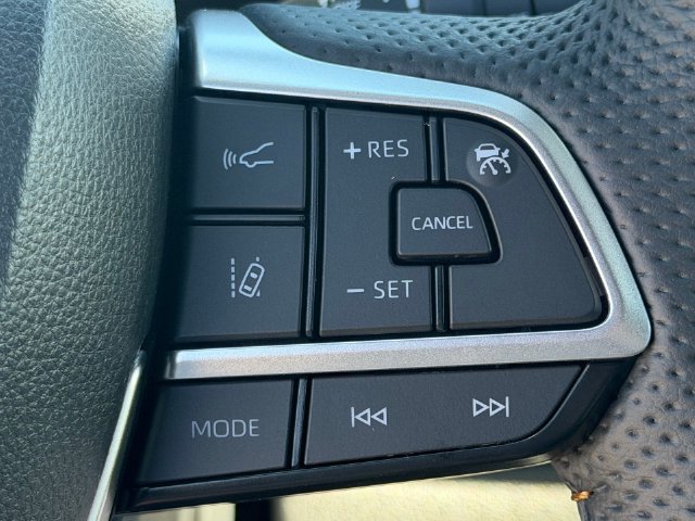 New 2026 Toyota Sienna XLE Woodland Edition AWD/4WD image 13