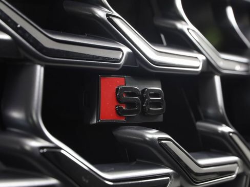 Used 2025 Audi S8 image 26