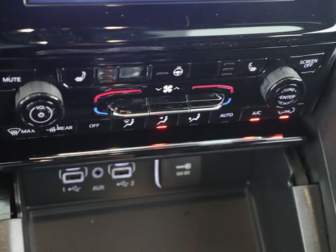 New 2025 Jeep Grand Cherokee Altitude image 16