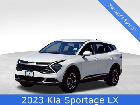 Used 2023 Kia Sportage LX FWD image 1