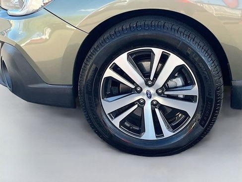 Used 2019 Subaru Outback 3.6R Limited image 33