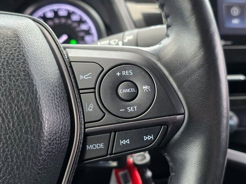 Used 2024 Toyota Camry SE image 25