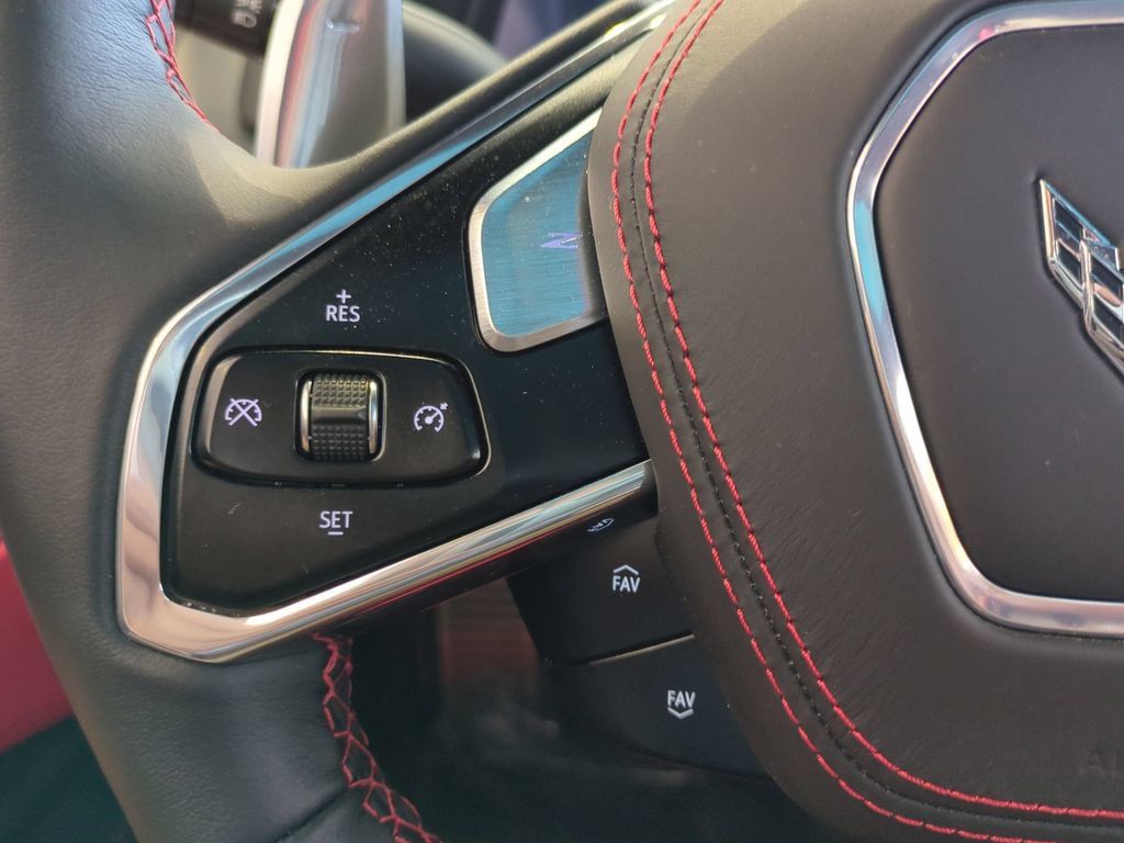 Used 2021 Chevrolet Corvette Stingray Premium Cpe w/ Z51 Performance Package RWD image 28