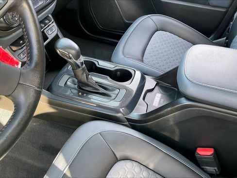 Used 2022 Chevrolet Colorado Z71 image 15