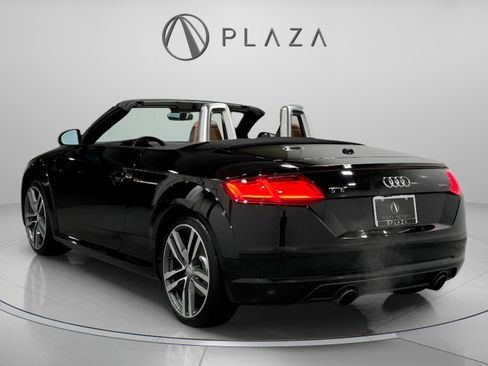 Used 2016 Audi TT 2.0T w/ Technology Package image 3