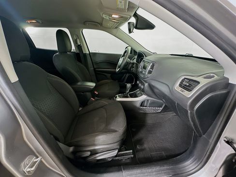 Used 2018 Jeep Compass Sport FWD image 29
