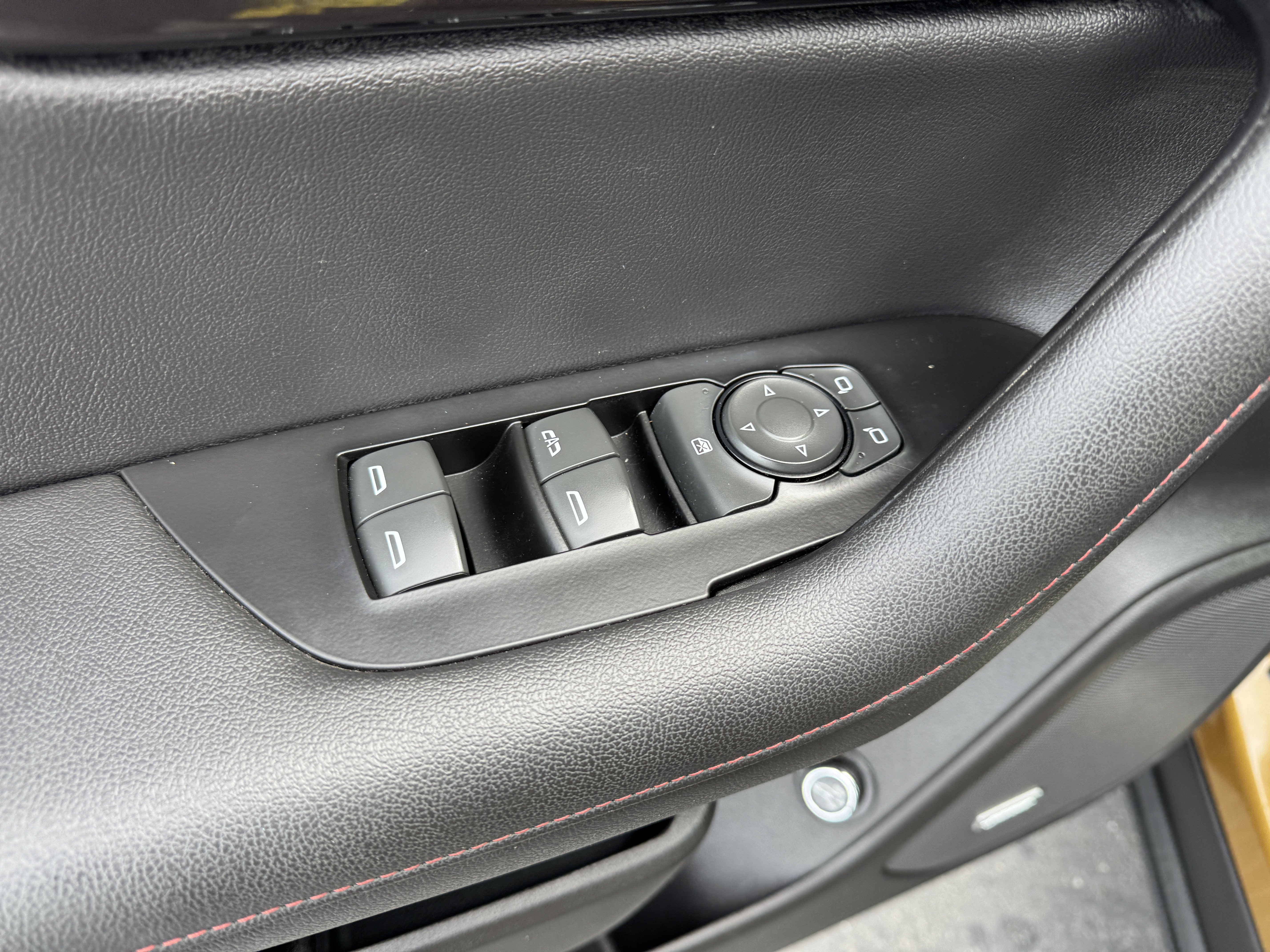 Used 2019 Chevrolet Blazer RS FWD image 11