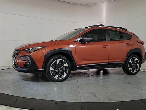 Used 2024 Subaru Crosstrek 2.5i Limited w/ Crosstrek Mirror Package image 4