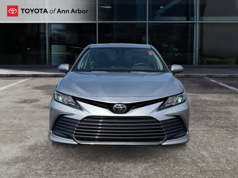 Used 2023 Toyota Camry LE image 4
