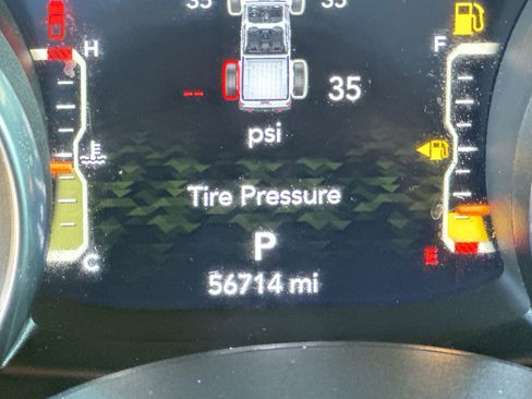 Used 2022 Jeep Gladiator Mojave w/ Trailer Tow Package image 15