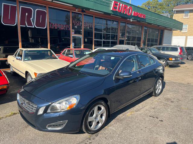 Used 2012 Volvo S60 T5 FWD image 2