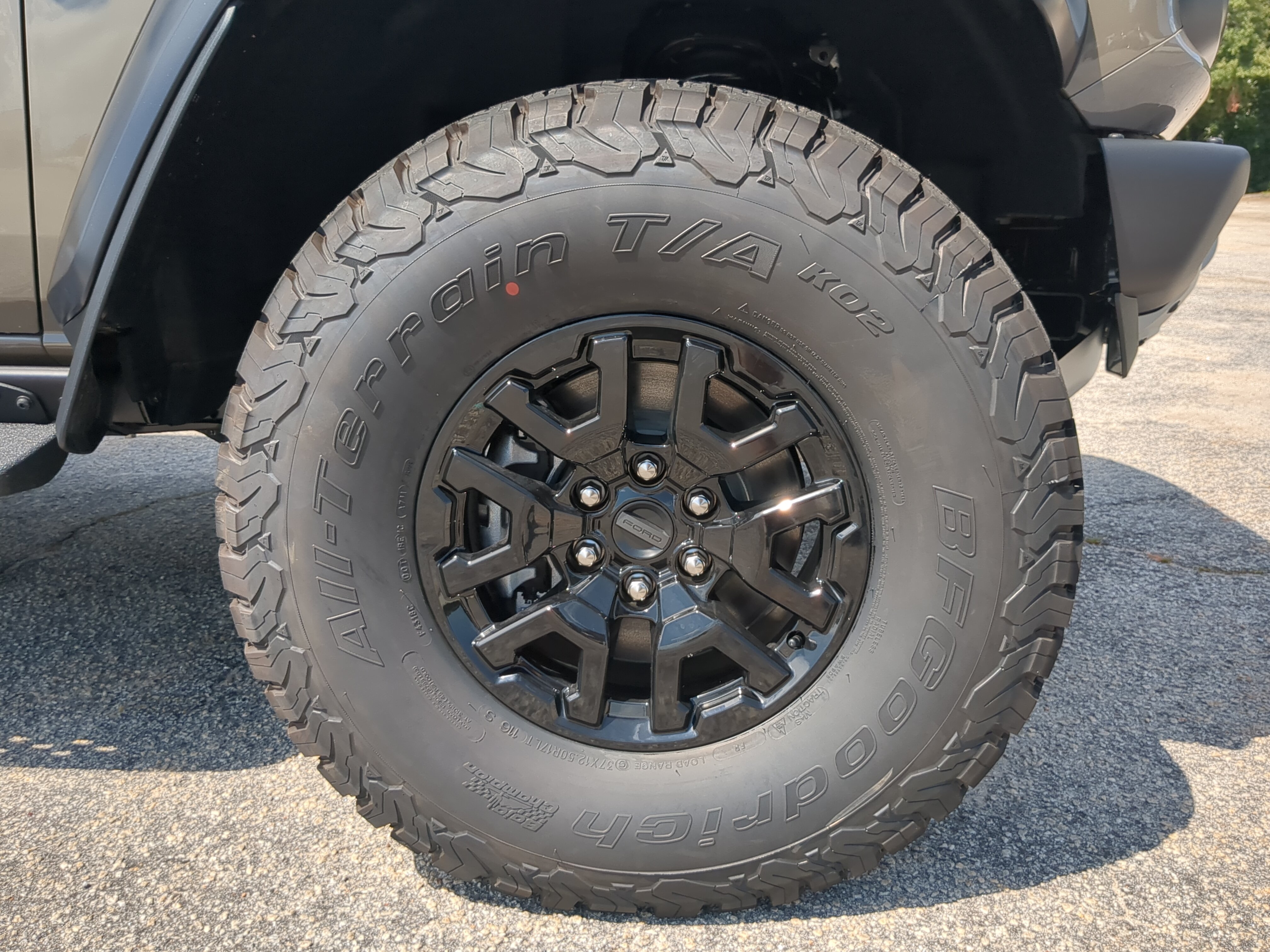 New 2026 Ford Bronco Raptor w/ Interior Carbon Fiber Pack AWD/4WD image 9