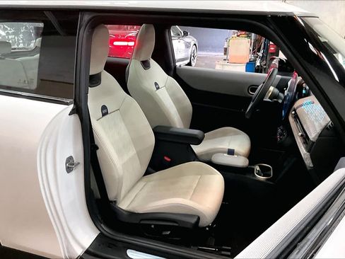 Certified 2025 MINI Cooper S image 10