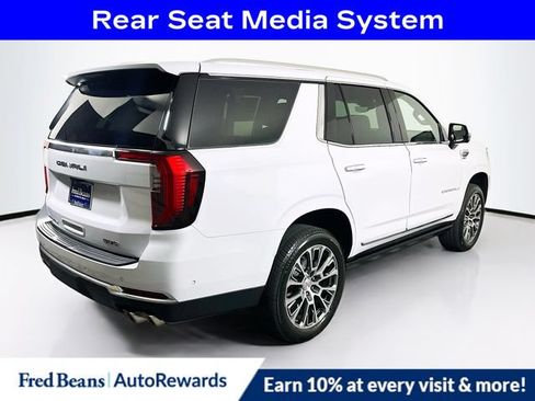 Used 2026 GMC Yukon Denali w/ Denali Reserve Package AWD/4WD image 9