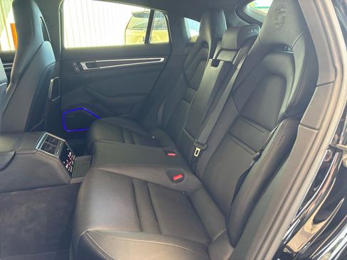 Used 2023 Porsche Panamera 4 Platinum Edition w/ Assistance Package image 32