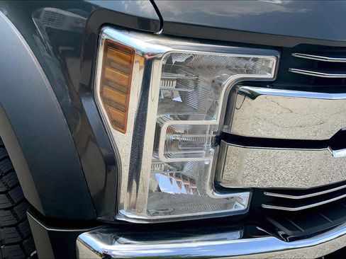 Used 2019 Ford F550 4x4 SuperCab Super Duty w/ Lariat Value Package image 26