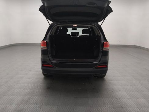 Used 2018 Kia Sorento FWD V6 image 29