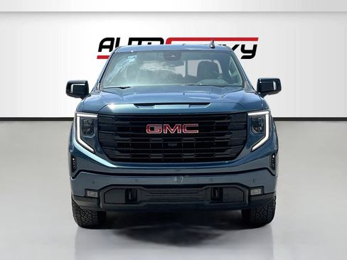 Used 2026 GMC Sierra 1500 Elevation w/ Elevation Premium Package AWD/4WD image 2