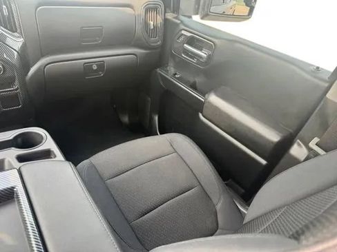 Used 2019 Chevrolet Silverado 1500 Custom w/ Custom Convenience Package AWD/4WD image 21