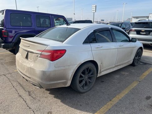 Used 2013 Chrysler 200 Limited w/ 2013.5MY 200S Special Edition image 2