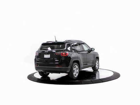 Used 2023 Jeep Compass Latitude image 7