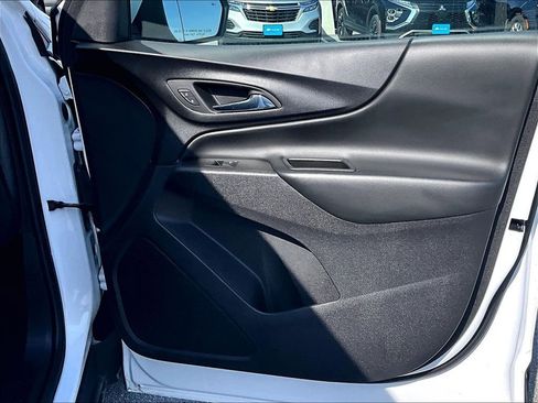 Used 2024 Chevrolet Equinox LT AWD/4WD image 12