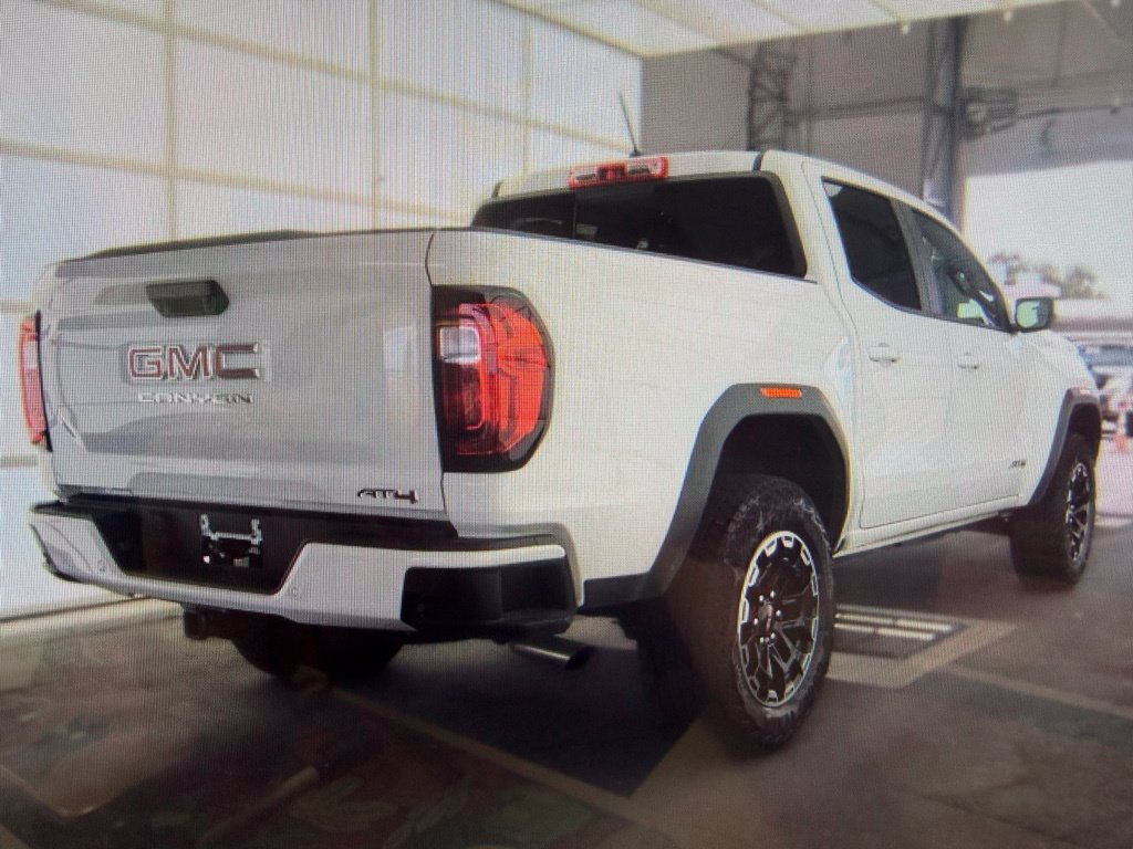 Used 2026 GMC Canyon AT4 AWD/4WD image 4