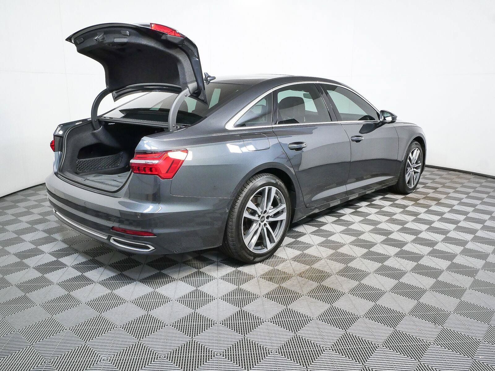 Used 2023 Audi A6 Premium Plus w/ Premium Plus Package AWD/4WD image 29